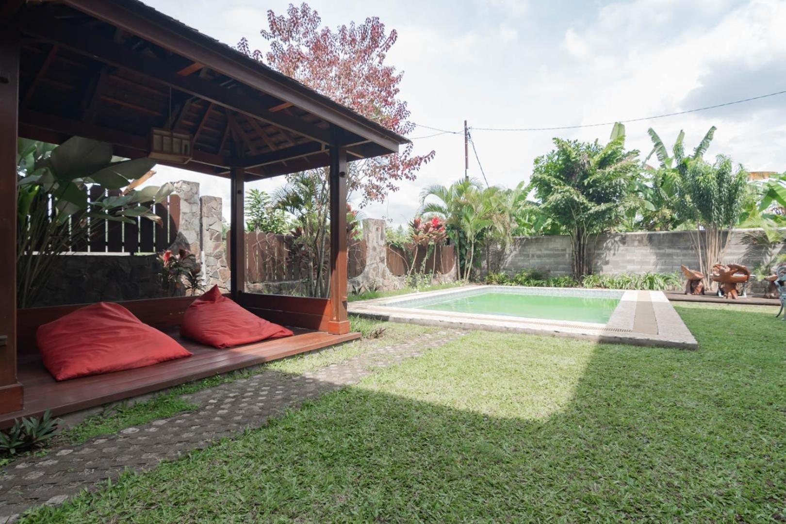 Reddoorz Plus Near Dago Pakar Bandung Exterior photo