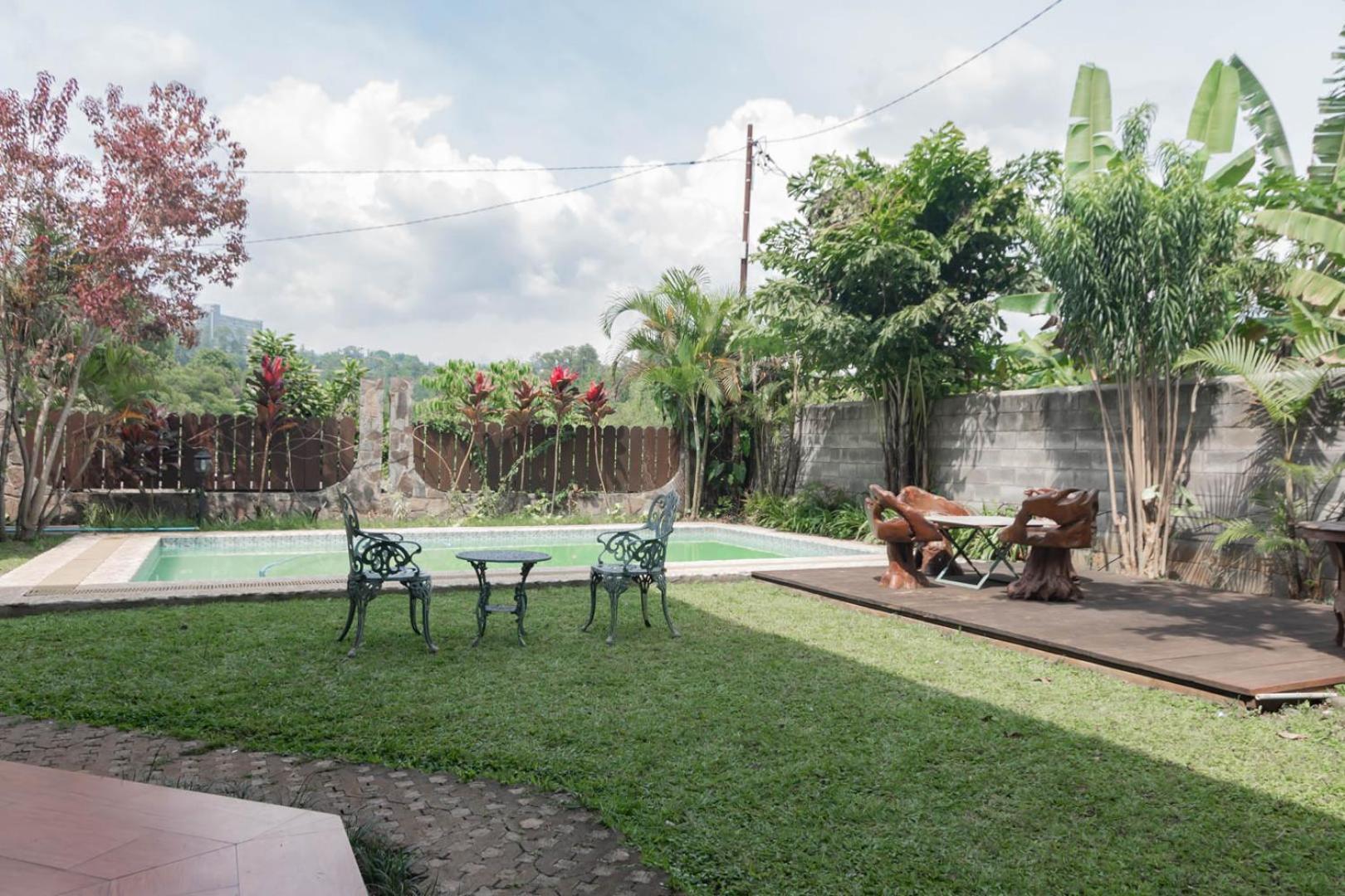 Reddoorz Plus Near Dago Pakar Bandung Exterior photo
