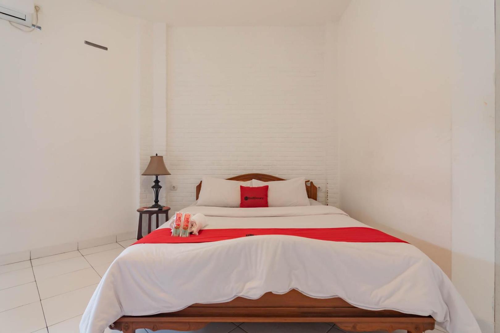 Reddoorz Plus Near Dago Pakar Bandung Exterior photo